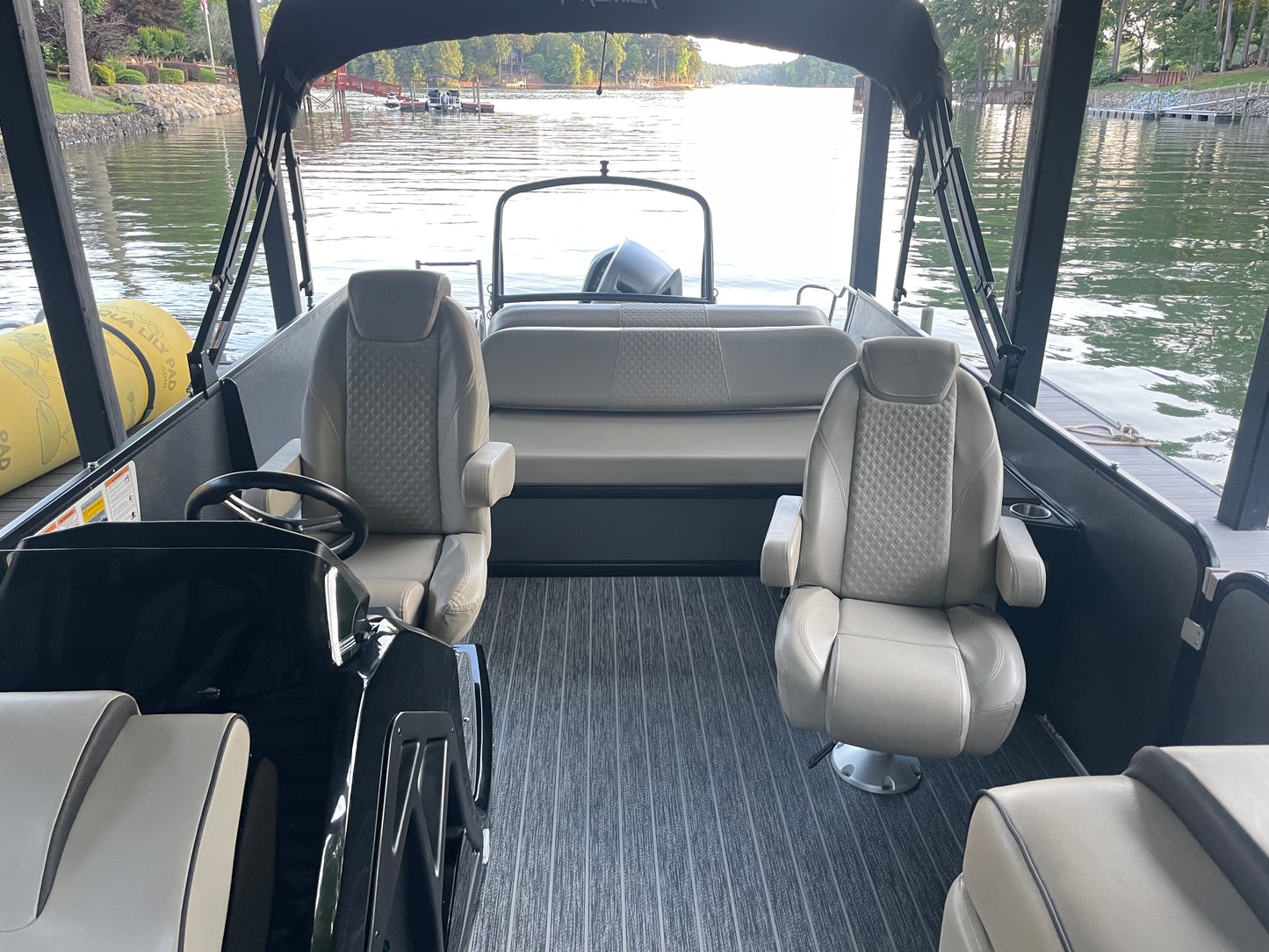TOP DAWG MARINE DETAIL