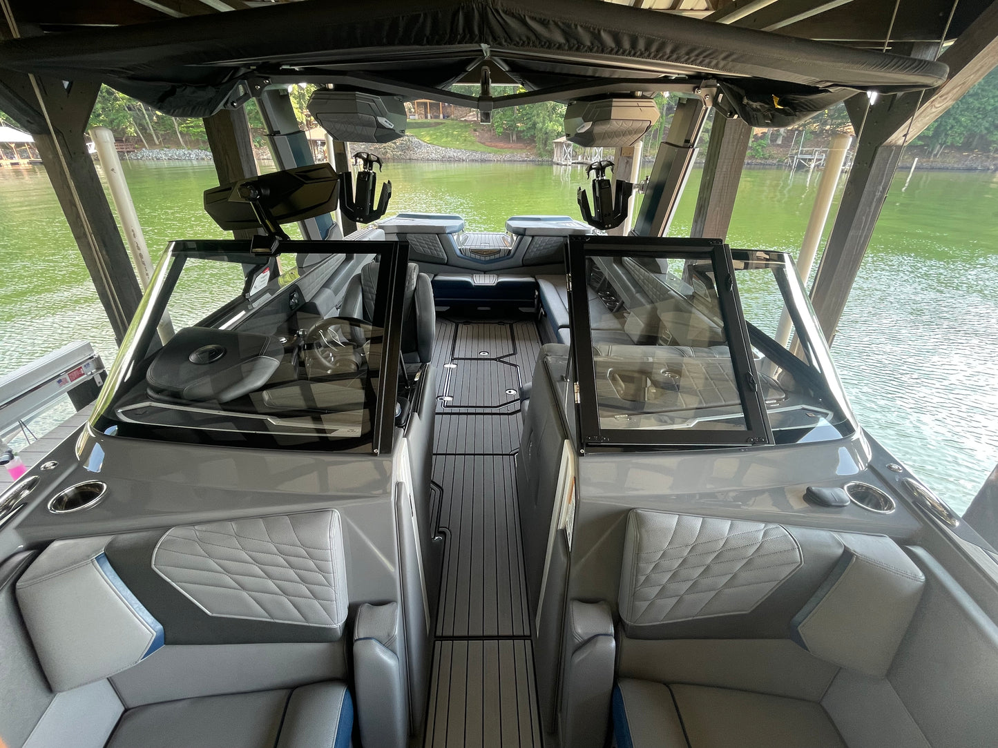 TOP DAWG MARINE DETAIL