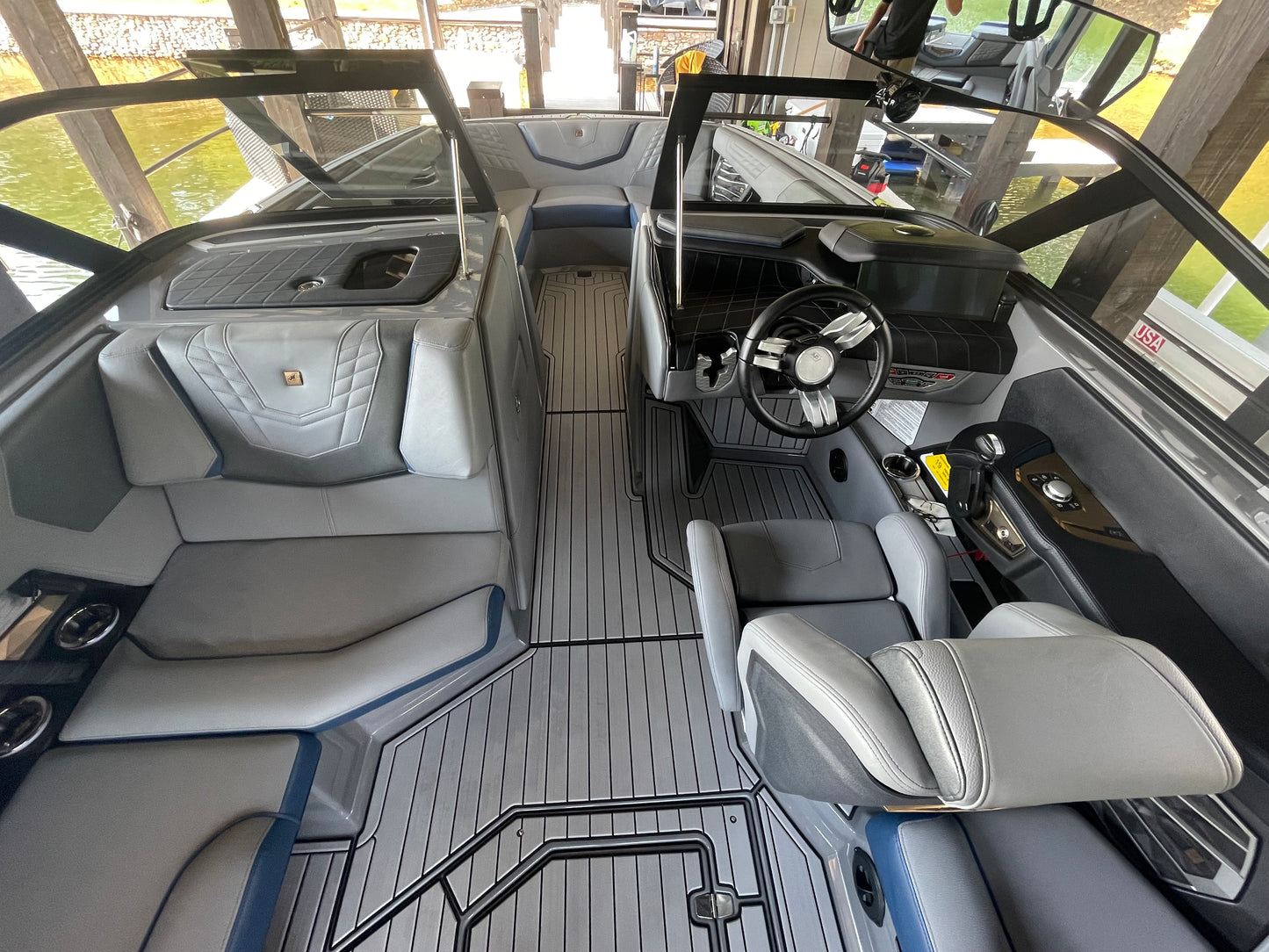TOP DAWG MARINE DETAIL