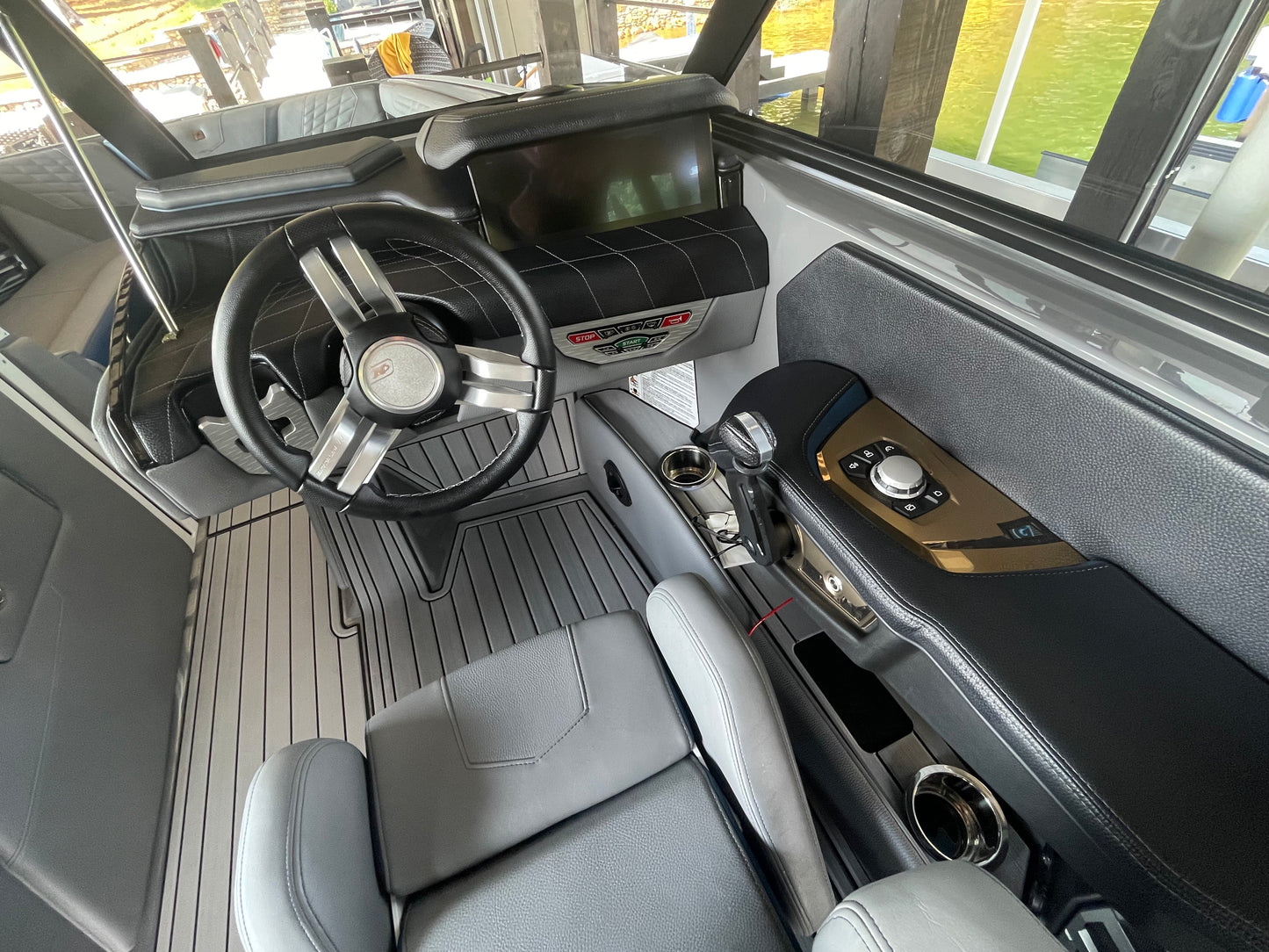 TOP DAWG MARINE DETAIL