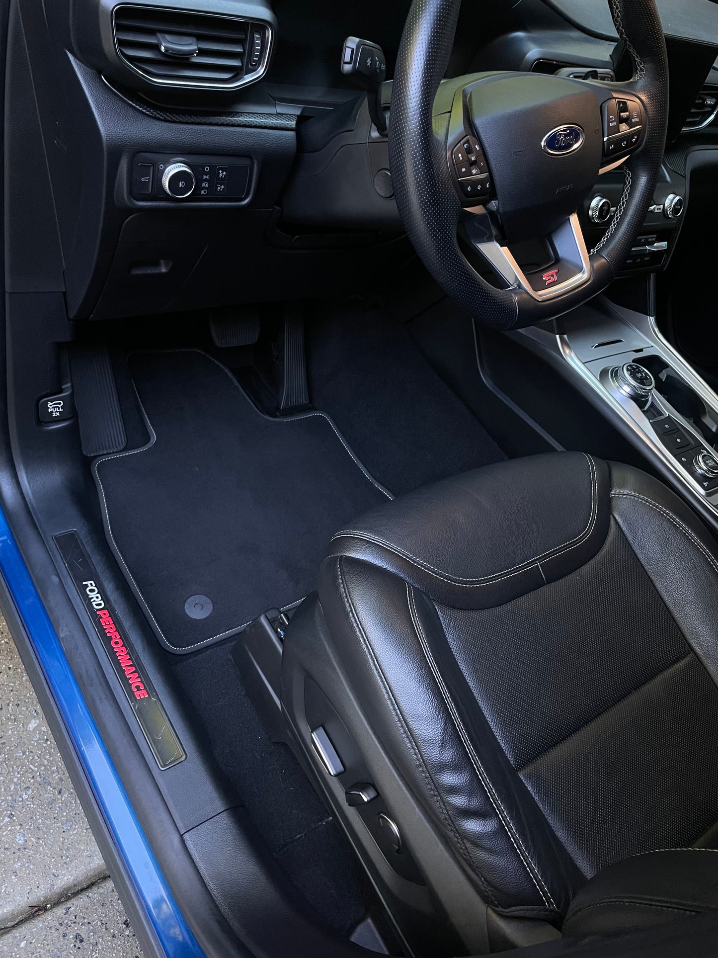 Little Dawg Interior