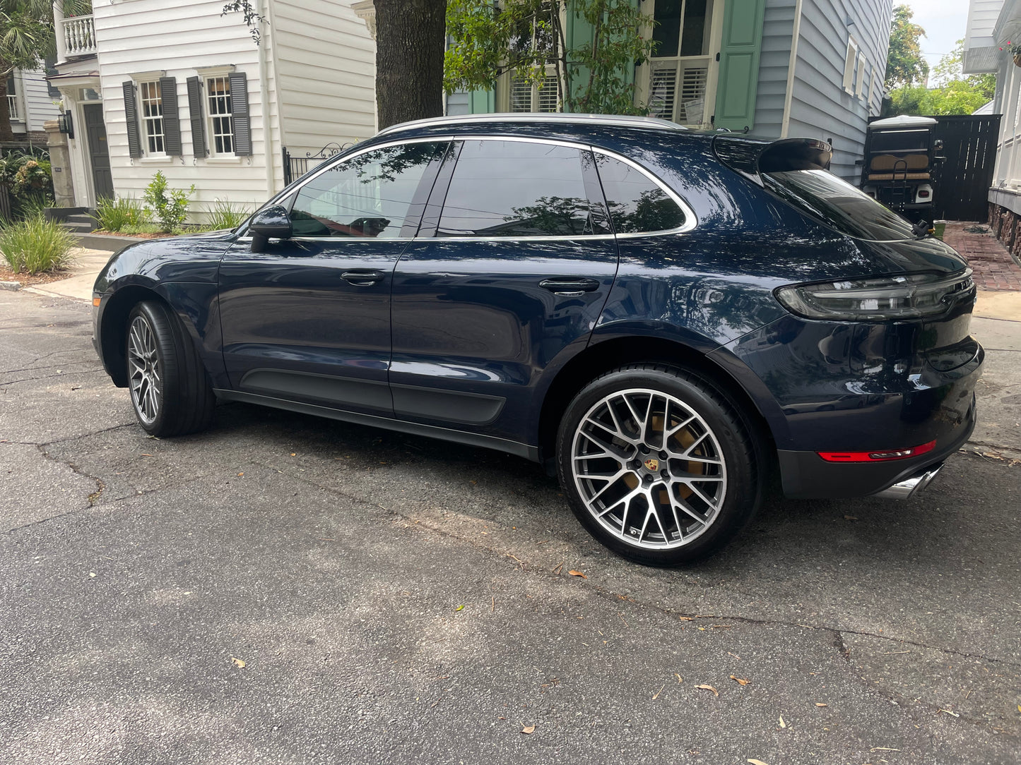 "Little Dawg" exterior