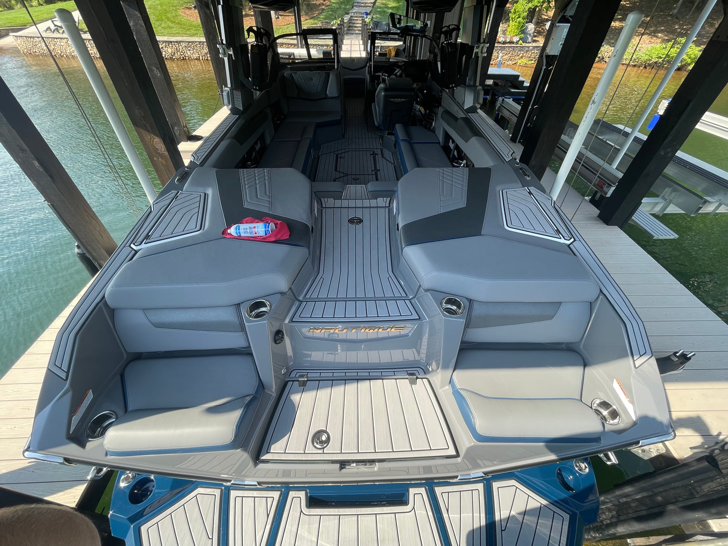 TOP DAWG MARINE DETAIL