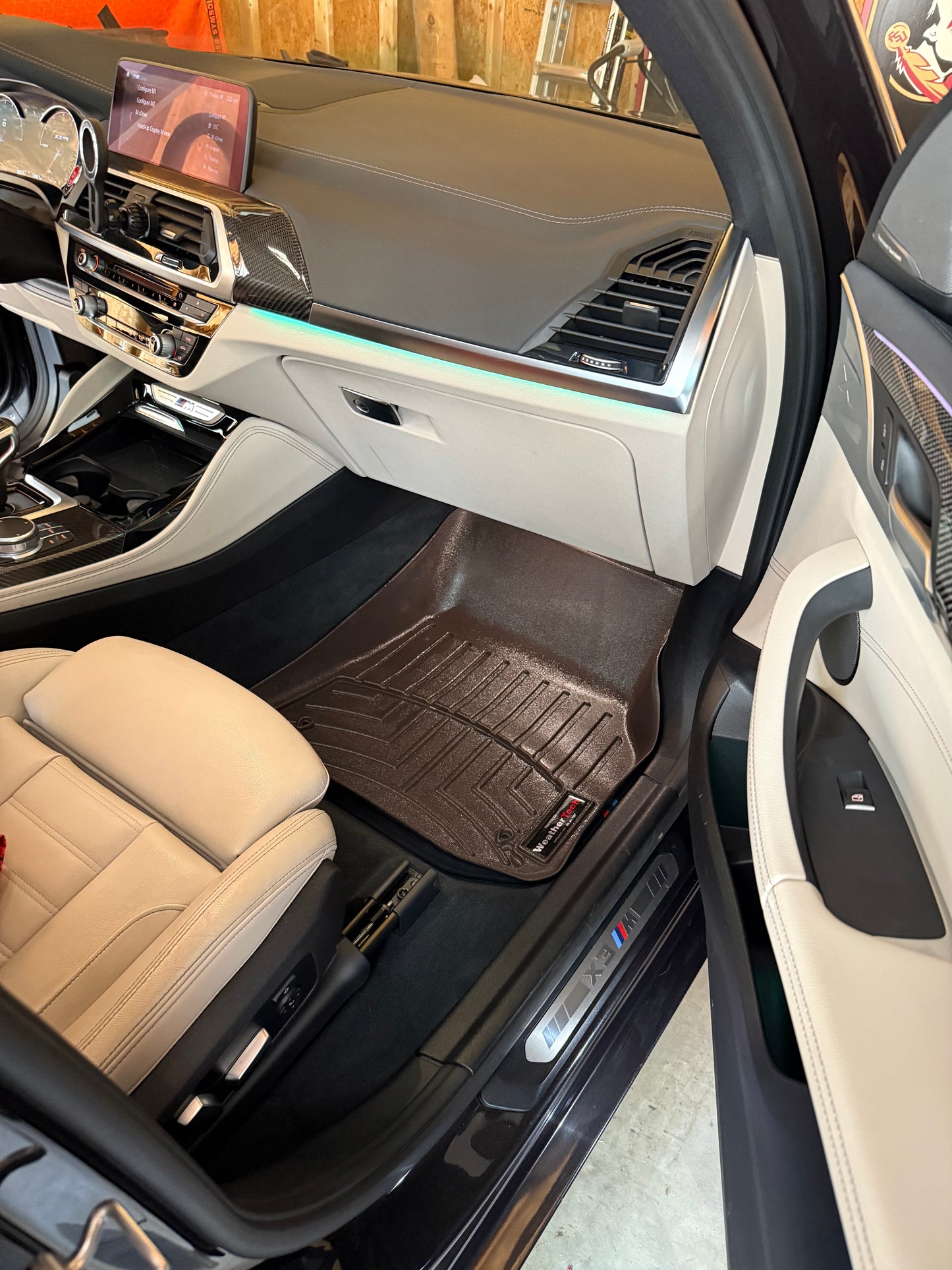 Little Dawg Interior