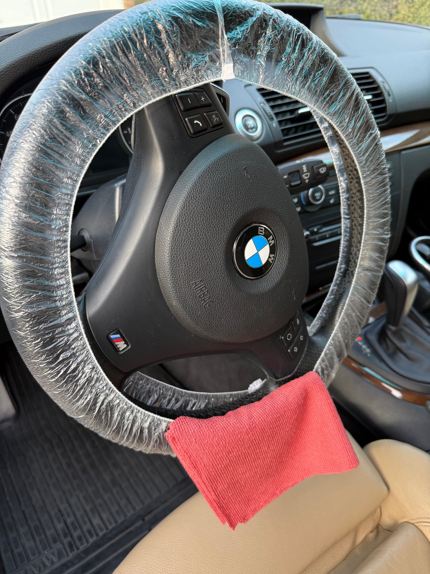 Monthly luxury detail